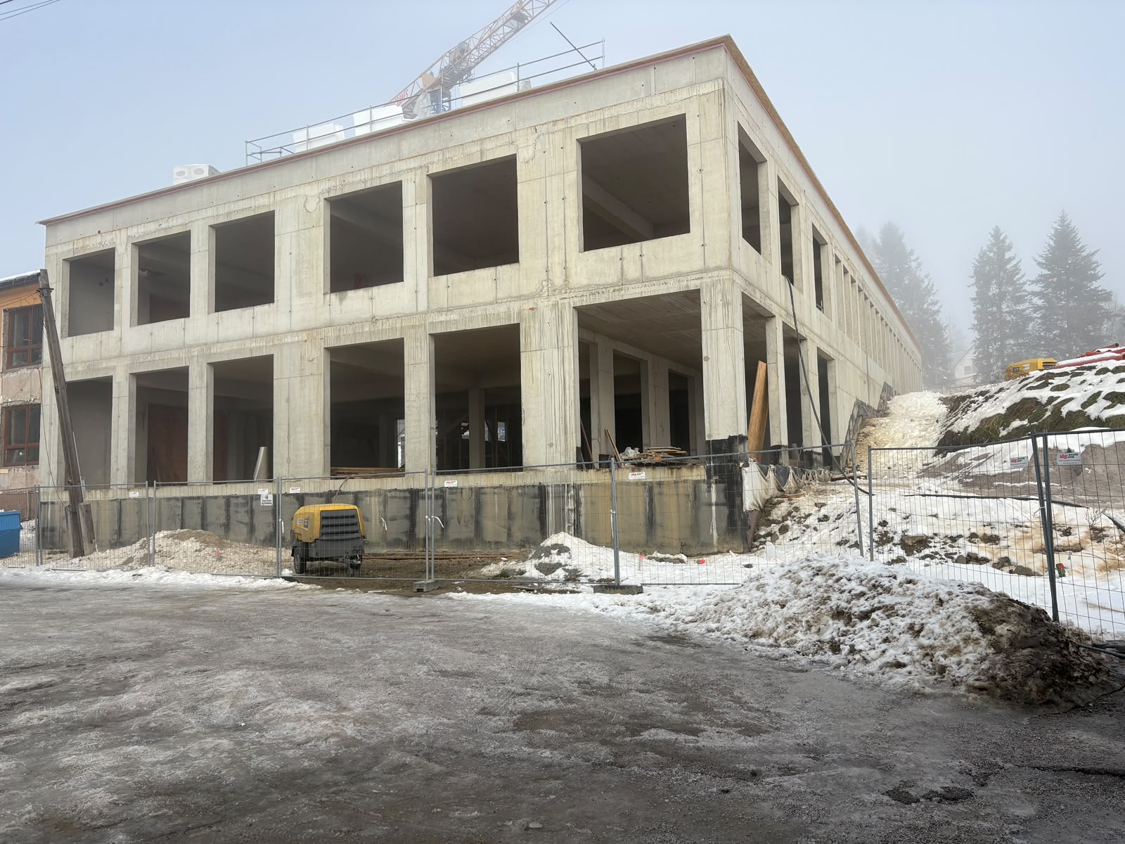 Železobetónové konštrukcie školy, Zákamenné